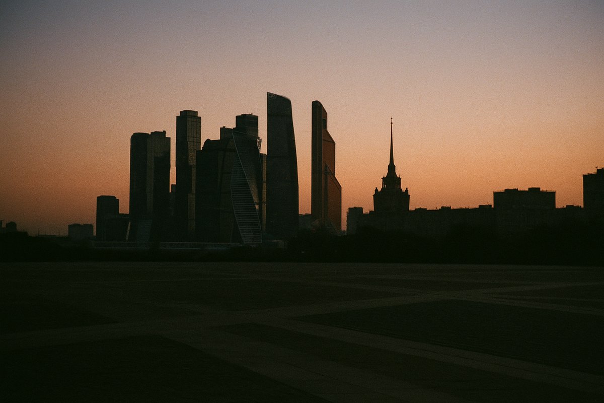 списание долгов — Москва, Подмосковье и Петербург: столичная картина
